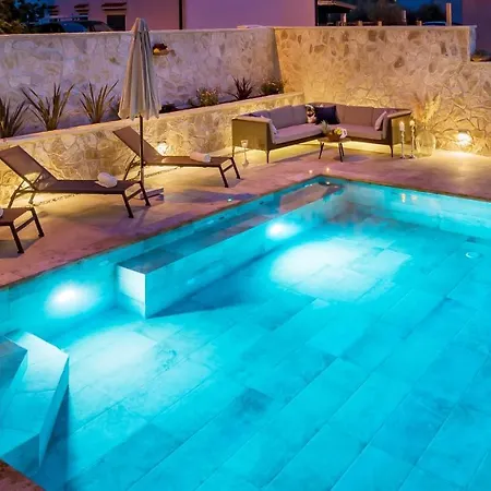 Niente Da Fare וילה שיבניק